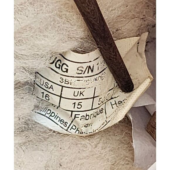 Men's Size 16 UGG Slippers - Picture 7 of 9